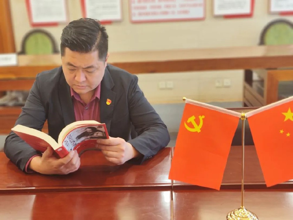 志存高遠(yuǎn)：讀紅書、建信念
